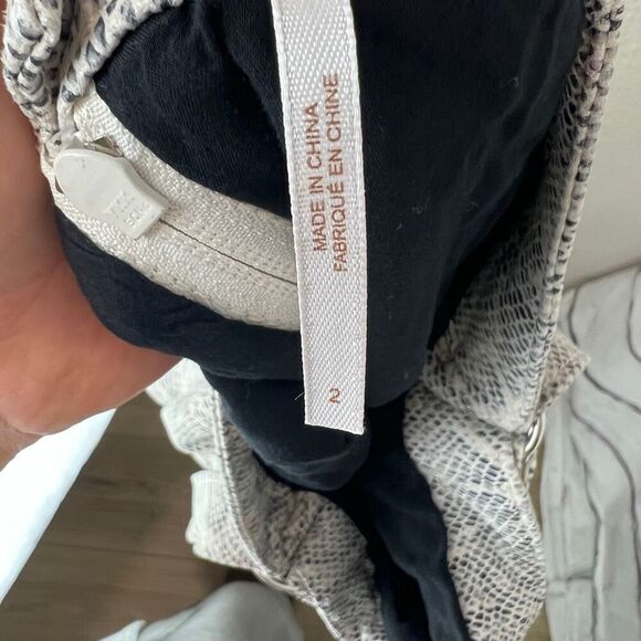 Free People Women's Ivory Snakeskin Print Mini Skirt Size 2 - Picture 10 of 12